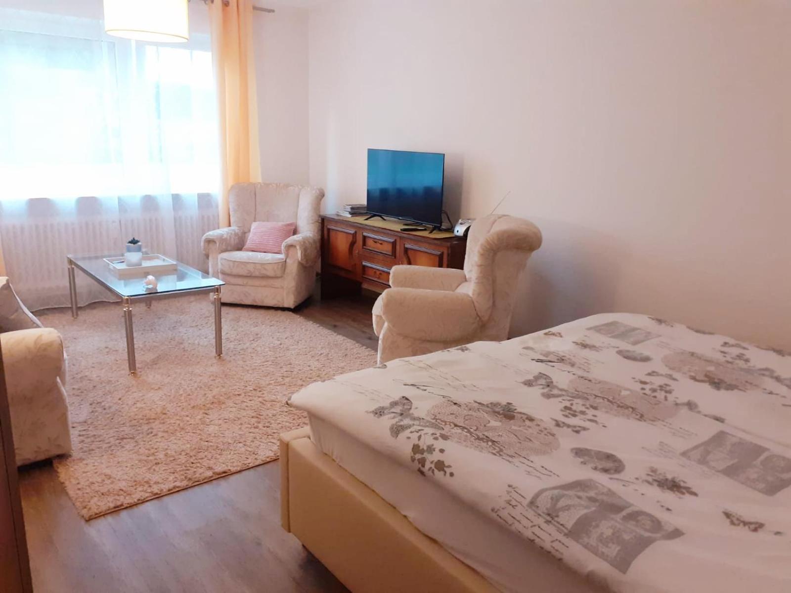 Ferienwohnung Am Kurpark, ไกลิงเงน ภายนอก รูปภาพ